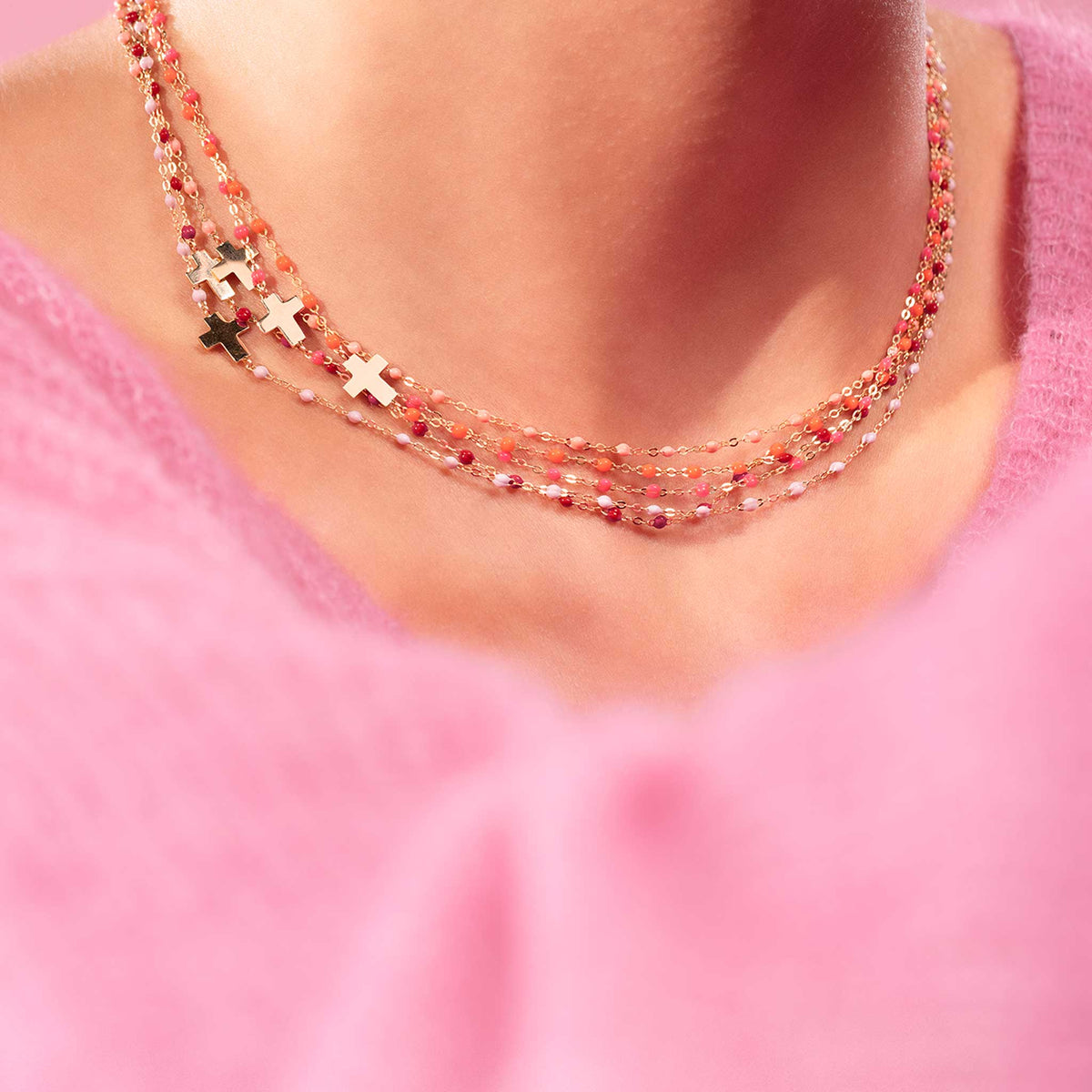 Side Cross Charm Classic Gigi Pink necklace, Yellow Gold, 42 cm