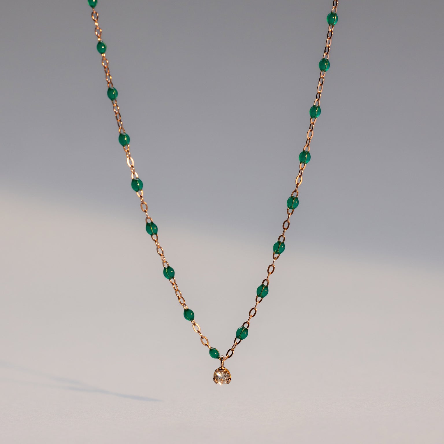 Gigi Clozeau - Collier émeraude Gigi Suprême, or jaune, 1 diamant, 42 cm