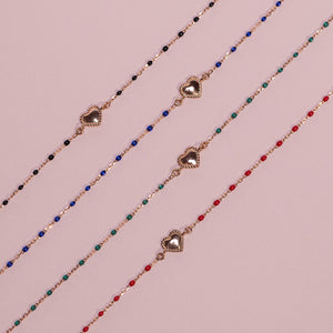Gigi Clozeau - Bracelet Lucky Coeur, or rose et mini perles de résine noire, 17 cm