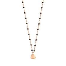 Gigi Clozeau - Collier Lucky Coeur, or rose et mini perles de résine noire, 40 cm