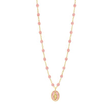 Gigi Clozeau - Collier Madone résine blush, or jaune, 42 cm