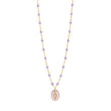 Gigi Clozeau - Collier Madone résine parme, or jaune, 42 cm